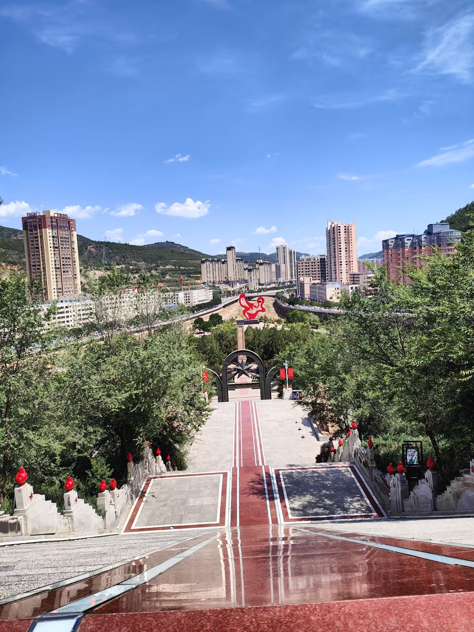 千年古县吴起焕新，乡村振兴新画卷展翅腾飞