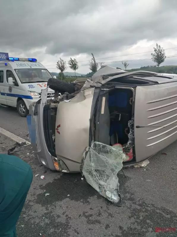 白山小巷的独特风味探索